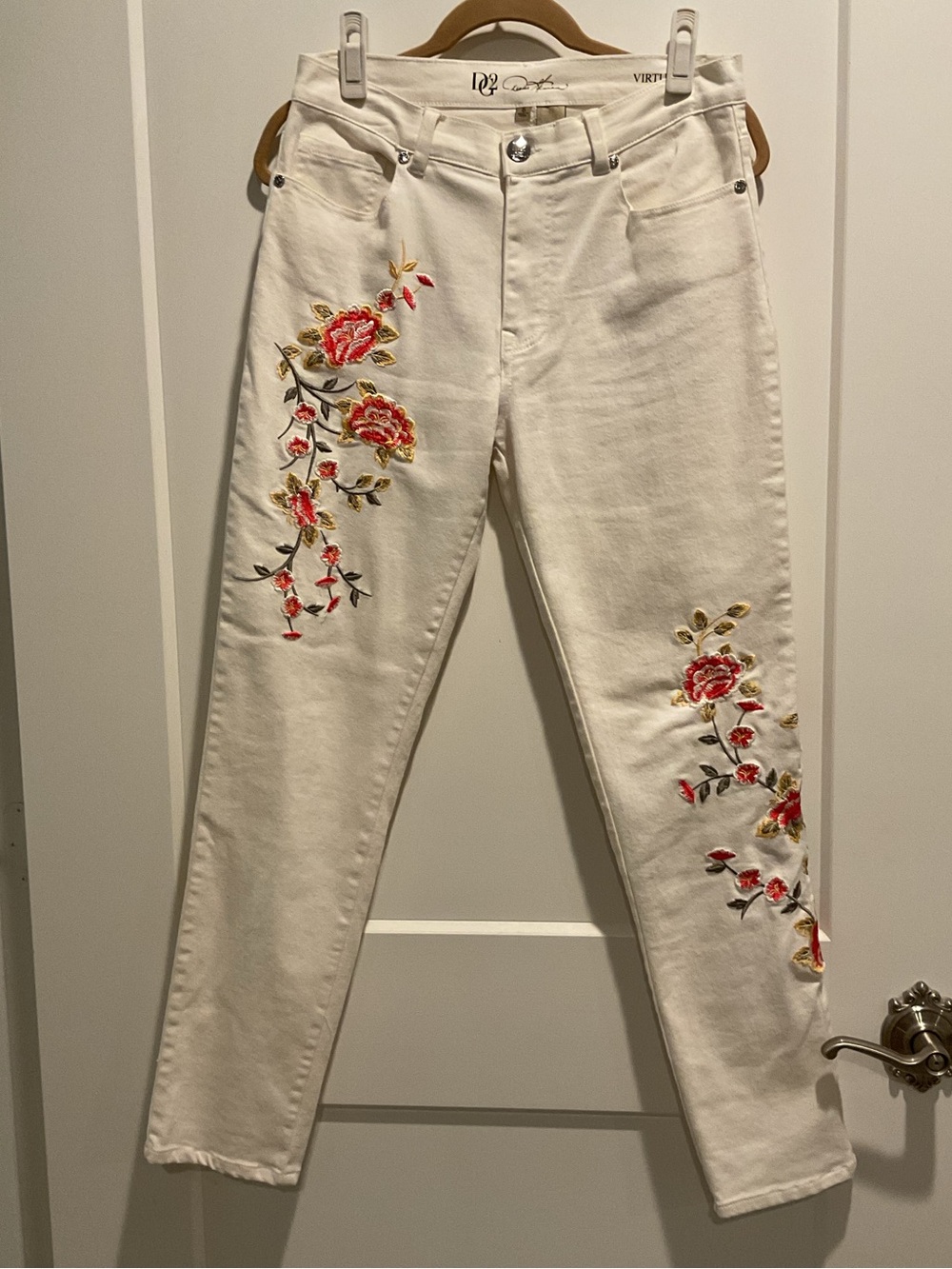 Diane Gilman DG2 White Embroidered Floral Jeans Size 6